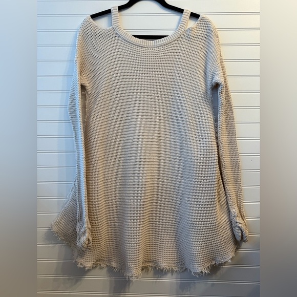 Free People knit waffle weave frayed cream sweater. Size small - Picture 3 of 8